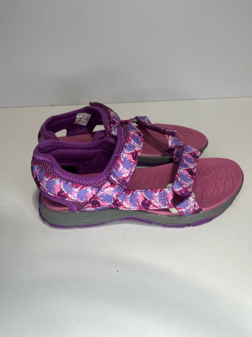 Merrell Girls Size 3 Purple Pink Patterned Kahuna Web Strap Sandals